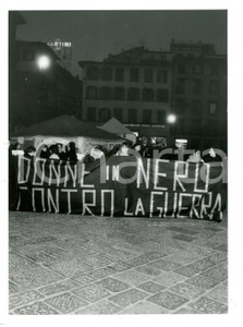 1990 ca ITALIA - MANIFESTAZIONE DONNE IN NERO Striscione pacifista *Foto 18x24