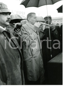 1985 ca MILANO Antonio PIZZINATO rilascia dichiarazioni ai giornalisti FOTO