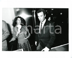 1985 ca COSTUME Stella PENDE con il suo compagno *Foto VINTAGE 25x20 cm