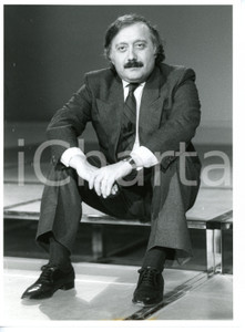 1985 ca RAI - BLITZ Ritratto di Gianni MINÀ (4) *Foto VINTAGE 18x24 cm