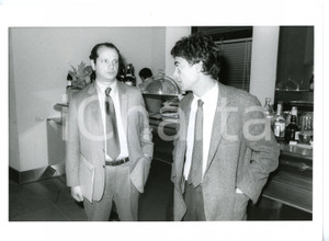 1985 ca POLITICA - PSI Bruno PELLEGRINO con Claudio MARTELLI al bancone del bar