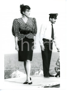 1985 ca COSTUME ITALIA Ritratto di Serena GRANDI con Carabiniere *Foto 18x24 cm