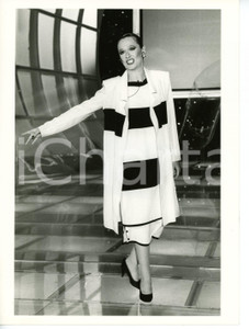 1985 LORETTA GOGGI IN QUIZ Loretta GOGGI in trasmissione *Foto VINTAGE 18x24 cm