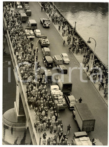 1954 LONDON BRIDGE Bus drivers and conductors strike *Foto 15x20 cm