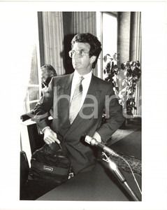1990 ca MILANO POLITICA Assessore Roberto CAMAGNI - Ritratto (2) *Foto 20x25 cm