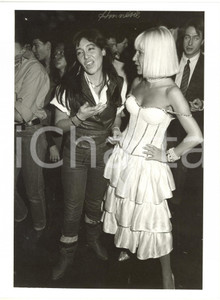 1980 ca MILANO Discoteca AMNESIE Emanuela FALCETTI e Contessa Pinina GARAVAGLIA