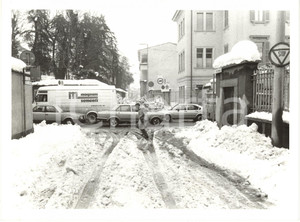 1985 ca MILANO Via Parini - La città sotto la neve - Traffico *Foto 24x18