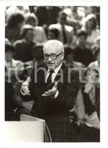 1985 ca CANALE CINQUE "SUPERFLASH" - Arrigo LEVI durante il programma (2) *Foto 