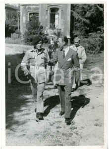 1950 ca MILANO Militari visitano clinica ospedaliera - Fotografia VINTAGE 13x18