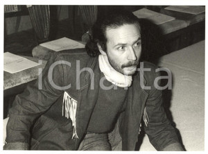1985 ca ITALIA MODA Stilista Gianmarco VENTURI a una sfilata - Foto (2) 24x18