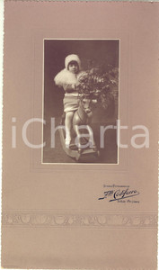 1924 SCHIO (VI) Lea WEBER bambina sul cavallo a dondolo - Foto CODIFERRO