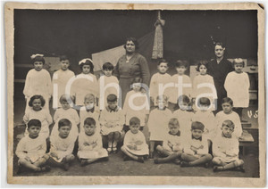Fotografia d epoca originale 1930 ca MILANO VIGENTINA Asilo Infantile Comunale  Classe  Foto A. PORCELLI 1