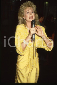Fotografia d epoca originale 35mm vintage slide 1985ca SPETTACOLO Loretta GOGGI Ritratto dell artista 91 1