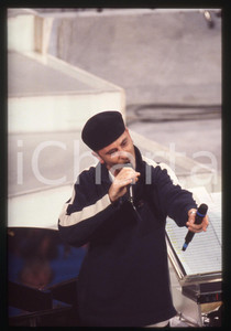 Fotografia d epoca originale 35mm vintage slide 1996 SANREMO GIOVANI KAIGO sul palco dell Ariston 3 1