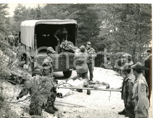 1960 SAN VITO DI CADORE Tragedia ANTELAO - Alpini recuperano salme delle vittime