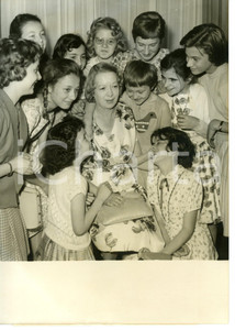 1960 PARIS Grand prix littérature enfantine - Mme CHAULET avec membres du jury