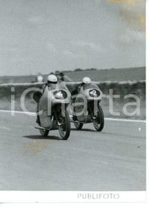 1954 REIMS - GP MOTOCICLISTICO DI FRANCIA Passaggio Hermann MULLER e Werner HAAS
