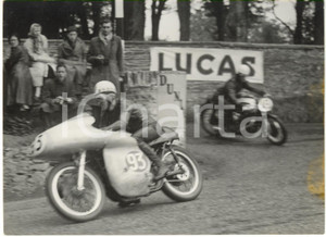 1954 ISOLA DI MAN Tourist Trophy - Ray AMM supera Harold CLARK su moto NORTON