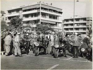 1955 LIDO DI GENOVA - COPPA SHELL - Piloti sulla griglia di partenza (3) *Foto