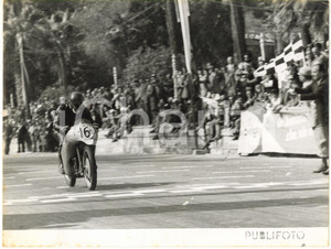 1955 OSPEDALETTI GP DI SANREMO - Enrico LORENZETTI taglia il traguardo Gara 250