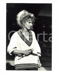 1985 ca FESTIVAL DI SANREMO Lena BIOLCATI sul palco del Teatro Ariston