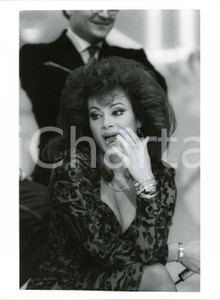 1986 TV RETE4 "Un fantastico tragico venerdì" - Ritratto di Carmen RUSSO - Foto