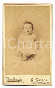 1890 ca ST. GALLEN Ritratto di neonato seduto - Foto Christian MEYER CDV
