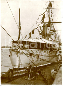 1930 ca ITALIA Nave incrociatore FRANCESCO FERRUCCIO attraccata al molo *Foto