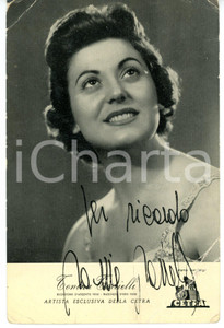 1960 ca MUSICA Cantante Tonina TORRIELLI *Foto seriale con AUTOGRAFO DANNEGGIATA