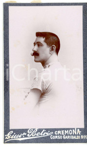1900 ca CREMONA Ritratto maschile con maglia bianca *Foto Giuseppe BETRI CDV