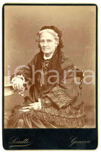 1890 ca GENOVA Ritratto di anziana donna vestita a lutto con libro *Foto SCIUTTO