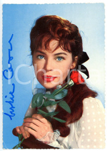 1960 ca CINEMA Attrice Leslie CARON con una rosa - Fotocartolina con AUTOGRAFO