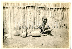 1920 ca FILIPPINE - COSTUME Fabbro del villaggio forgia un utensile *Foto 17x12