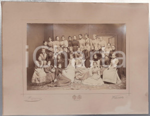 1890 ca MILANO Ritratto di giovani donne in un istituto - Foto MARCOZZI 55x43 cm