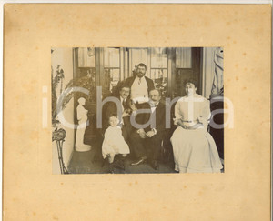 1910 ca COSTUME ITALIA Ritratto di famiglia con un cagnolino - Foto 21x26 cm