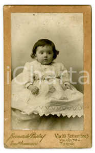 1890 ca TORINO Ritratto di bambina in abito ricamato *Foto Bernardo PASTA - CDV