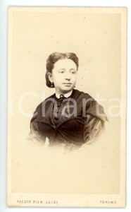 1870 ca TORINO Ritratto di donna in abito scuro *Foto Pier Luigi Faccio - CDV