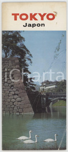 1965 TOURISM JAPAN - TOKYO - ILLUSTRATED brochure French 28 p. Pubblicazione turistica d'epoca, in lingua francese, illustrata b/n.PAGINE: 28  POOR/danneggiato buone condizioni interne, ma evidenti piegature in copertina e residuo di gomma Formato: 10x23 cm originale e autentica 1