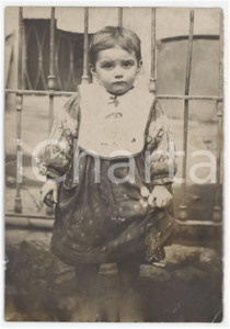 1930 ca ITALIA - COSTUME Bambina con orecchini - Foto ANONIMA 9x13 cm
