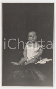 1925 ITALIA Bambino di 7 mesi su cuscino  - Ritratto *Foto anonima 9x14 cm
