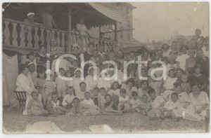 1915 ca LIGURIA (?) Bagnanti in uno stabilimento - Fotografia anonima 14x9 cm