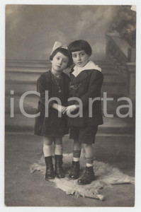 1930 ca BAMBINI - ITALIA Due fratellini per mano *Foto anonima 9x14 cm