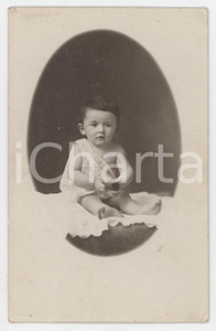 1920 ca COSTUME Ritratto di bambino con abitino in pizzo - Foto anonima 9x14 cm