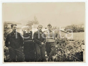 Fotografia d epoca originale 1933  COSTUME ITALIA Quattro giovani amici Fotografia anonima 11x8 cm 1