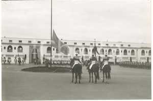 1955 ca MAROC Cerimonia con guardie a cavallo e banda musicale militare *Foto  Fotografia d'epoca. CONDIZIONI: G (lieve ondulatura) FORMATO: 20x13 cm     originale e autentica 1