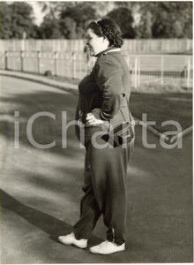 1957 LONDON - Sovietic shot putter Tamara TISCHIKIEVICH at the HURLINGHAM CLUB