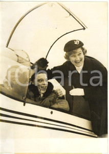 1960 PARIS Tombola di VERSAILLES - Hostess AIR FRANCE vince battesimo dell'aria