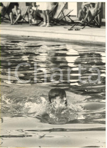 1954 MILANO NUOTO Roberto LAZZARI nuovo record 100 metri rana al TENNIS CLUB (1)