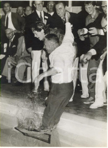 1958 CARDIFF Empire Games - Arthur PRICE and Judy GRINHAM celebrate new record