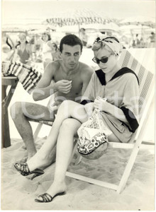 1955 ca CESENATICO (FC) - Edy CAMPAGNOLI Giorgio GHEZZI in vacanza al mare *Foto